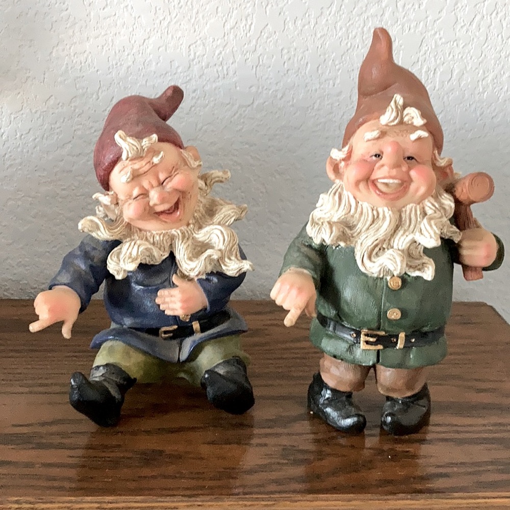 Adorable elves